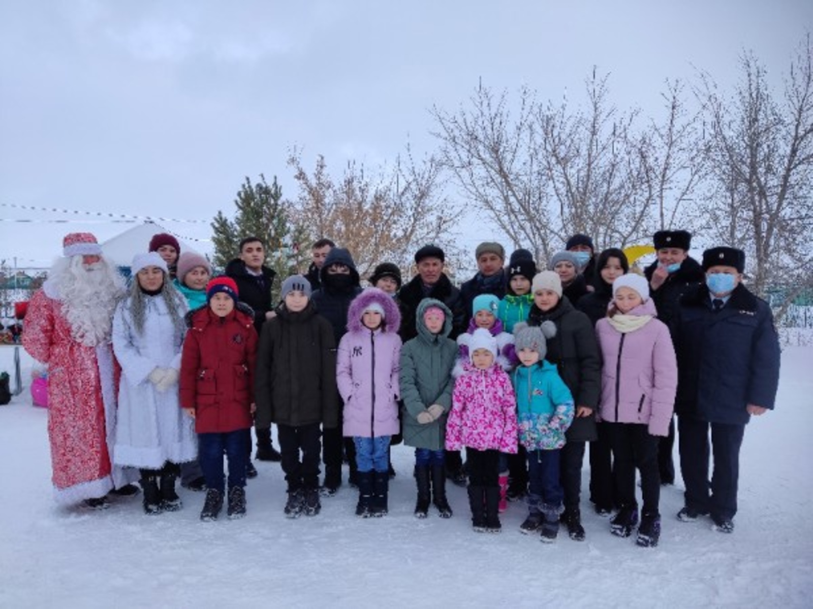 В преддверии Нового года глава Баймакского района посетил социальный приют для детей и подростков в с. Матраево Зилаирского района