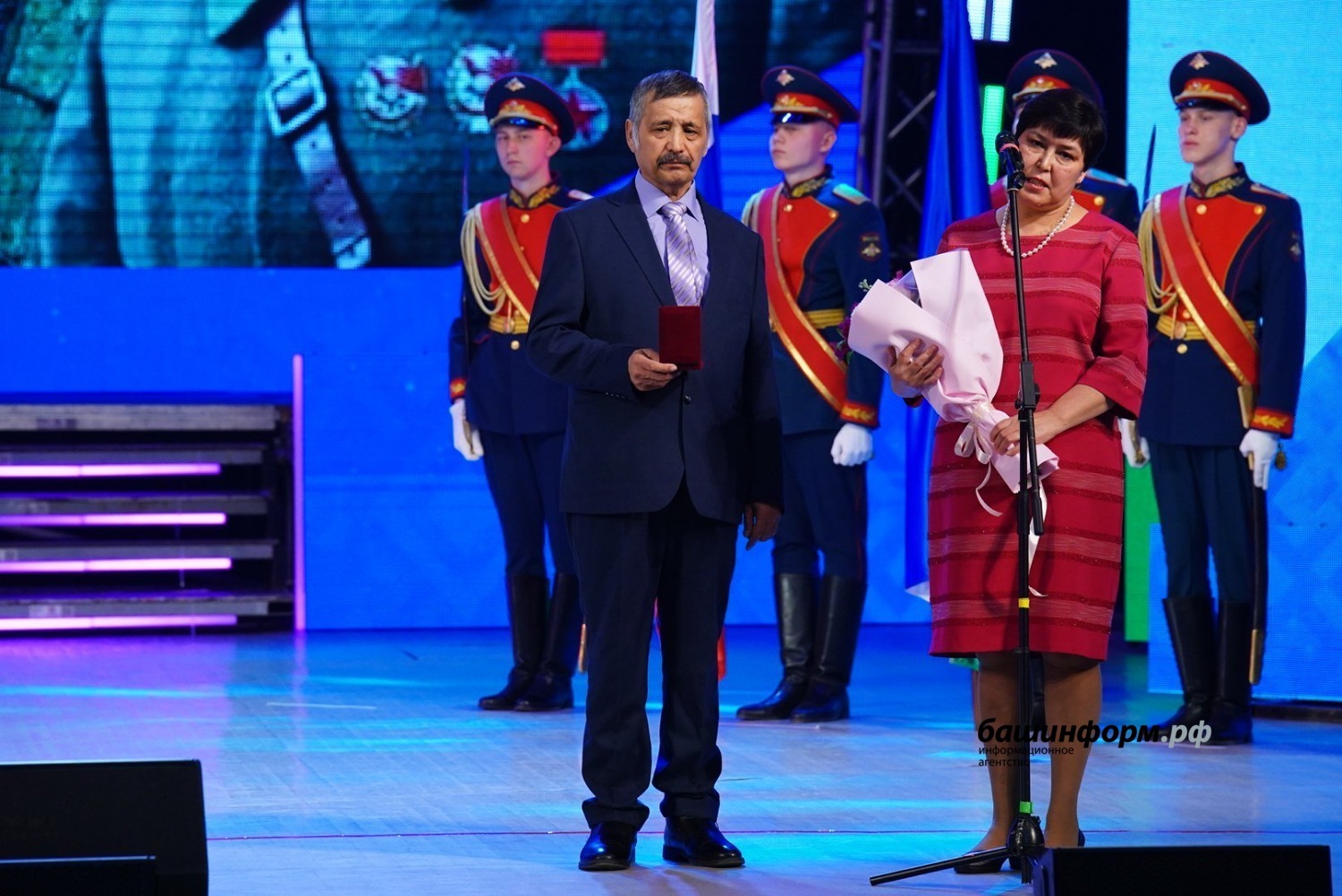 Радий Хабиров наградил участников СВО орденами и медалями генерала Шаймуратова