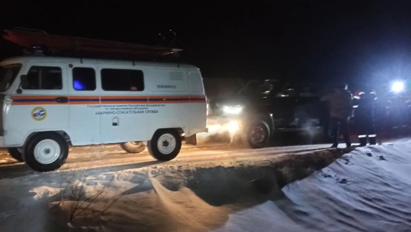 В Башкирии спасатели помогли застрявшему на дороге водителю