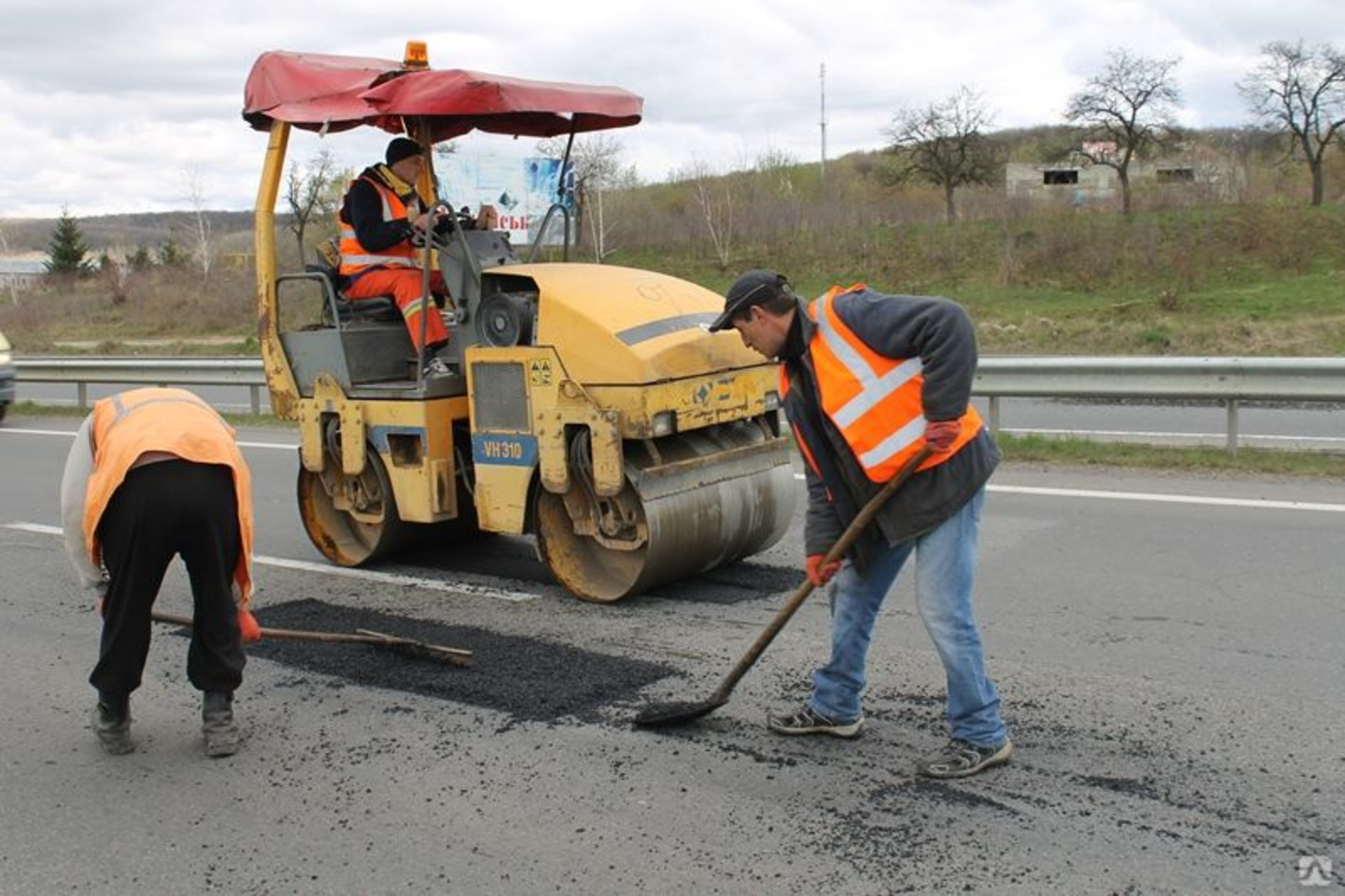 В Башкирии планируют завершить ямочный ремонт дорог к 15 июня