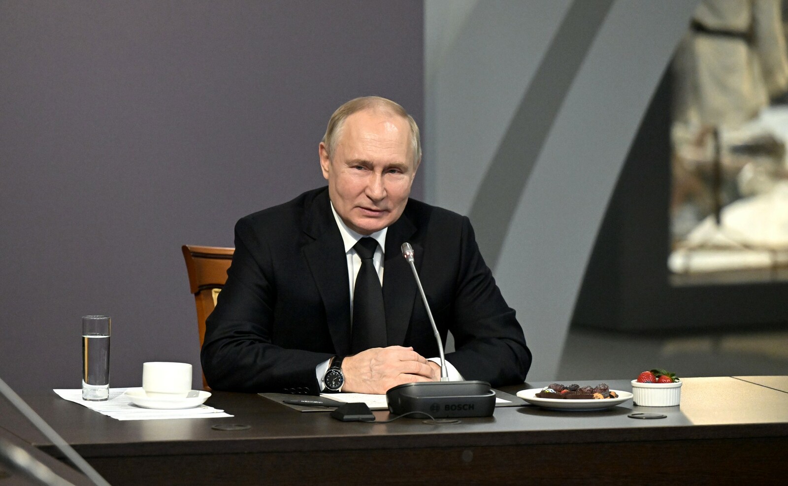 Путин поручил расширить использование биотоплива в ЖКХ