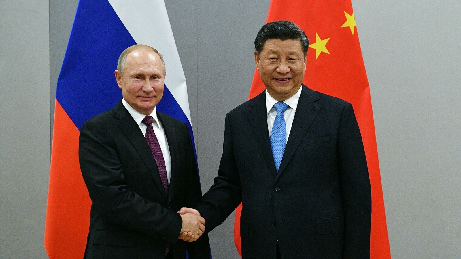 Путин поздравил генсека компартии Китая Си Цзиньпина с переизбранием на новый срок