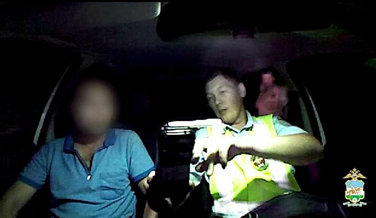 В Баймаке полицейские остановили пьяного водителя с помощью пистолета