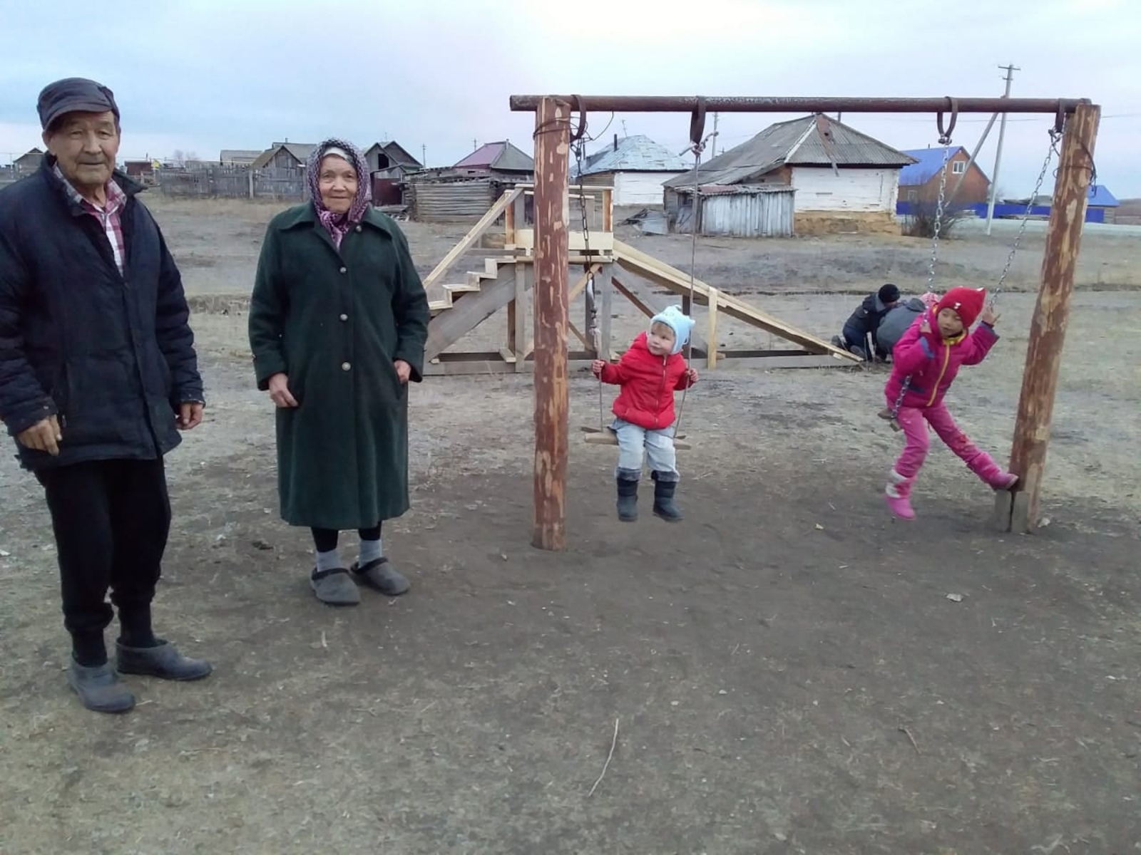 Деревянная детская площадка появилась в селе Бекешево