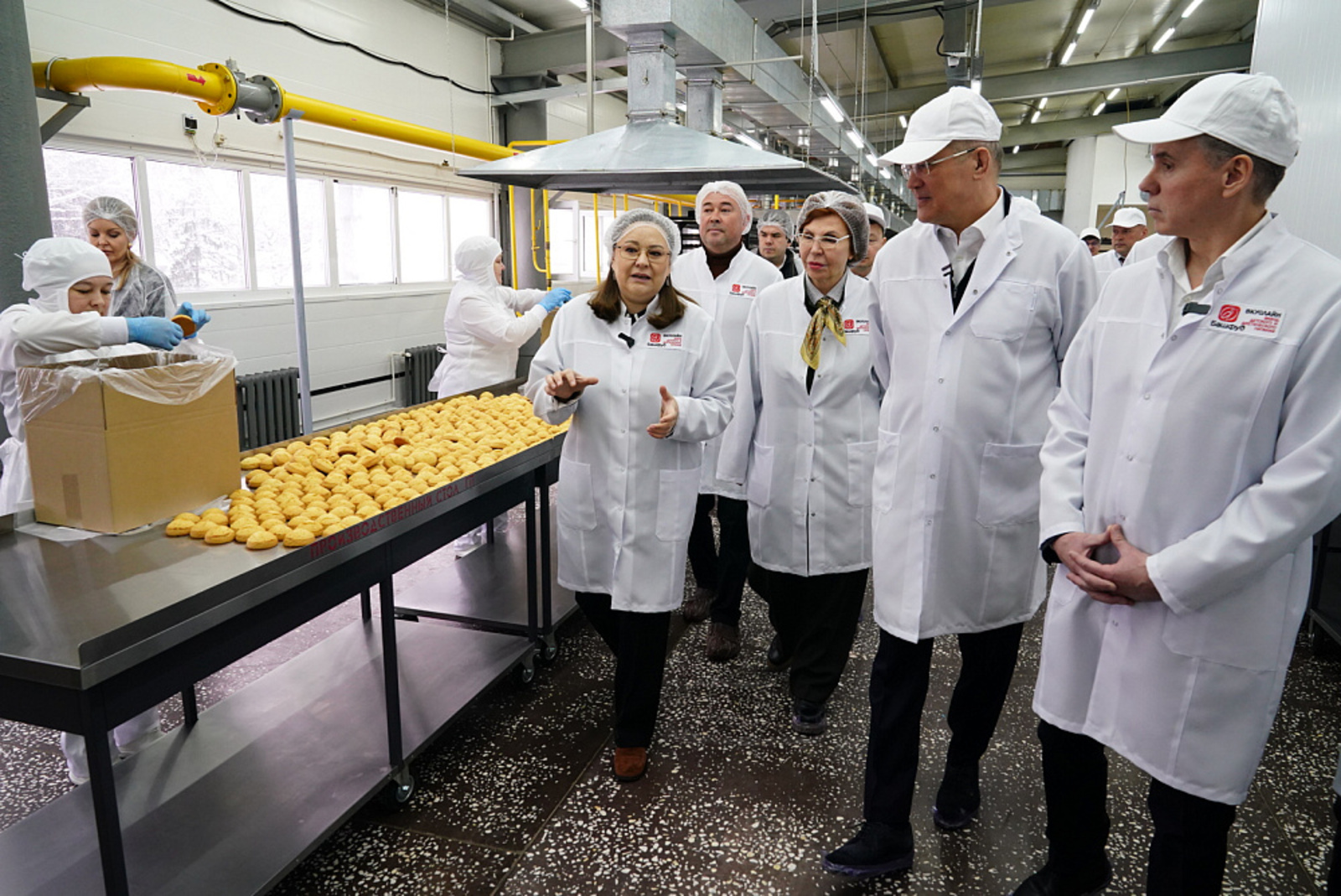 Глава Башкирии посетил завод детского и диетического питания «ВкусЛайн» в Чишмах
