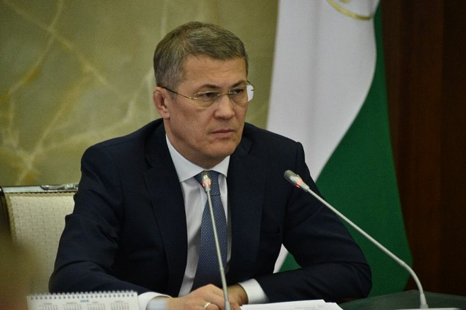 Радий Хабиров порекомендовал чиновникам Башкирии «пожить в долг»