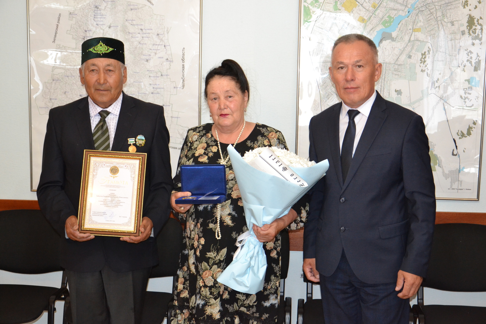 Семейная пара из деревни Семяново получила медаль «За любовь и верность»