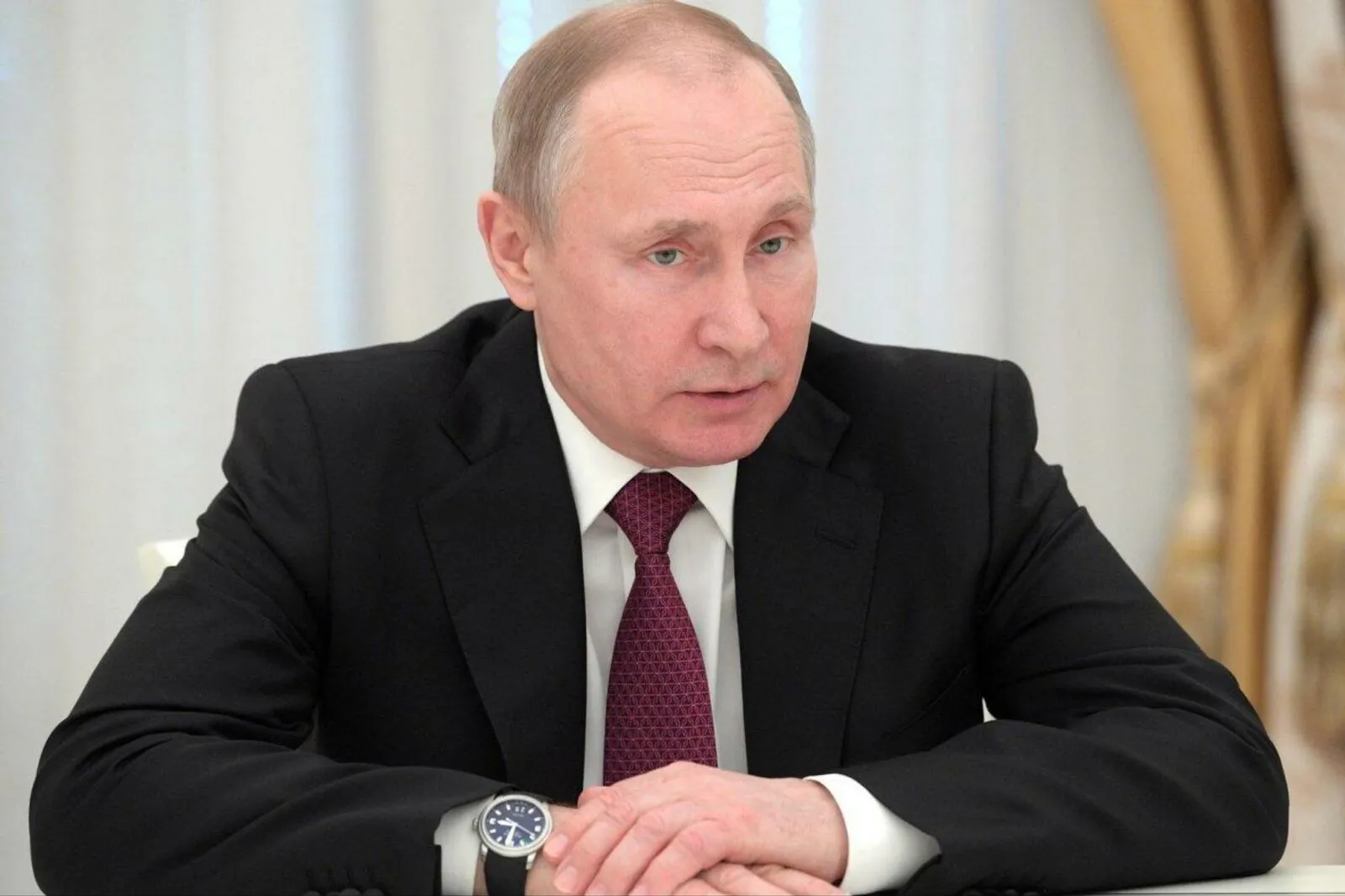 Путин поручил изучить увеличение срока записи к врачу через «Госуслуги»