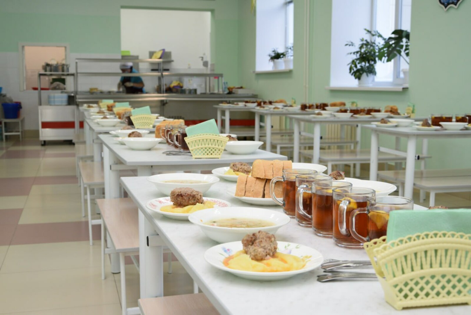 Общественная палата Башкирии начинает анонимный опрос о качестве бесплатного питания и безопасности в школах.