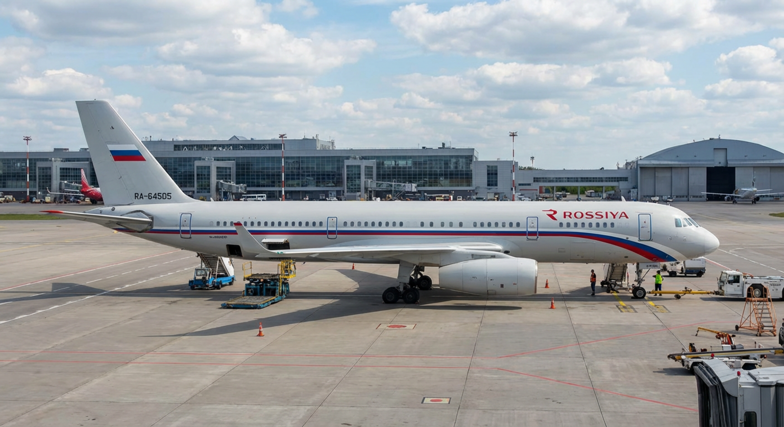 Авиакомпании РФ восстанавливают старые лайнеры Ту и Ил