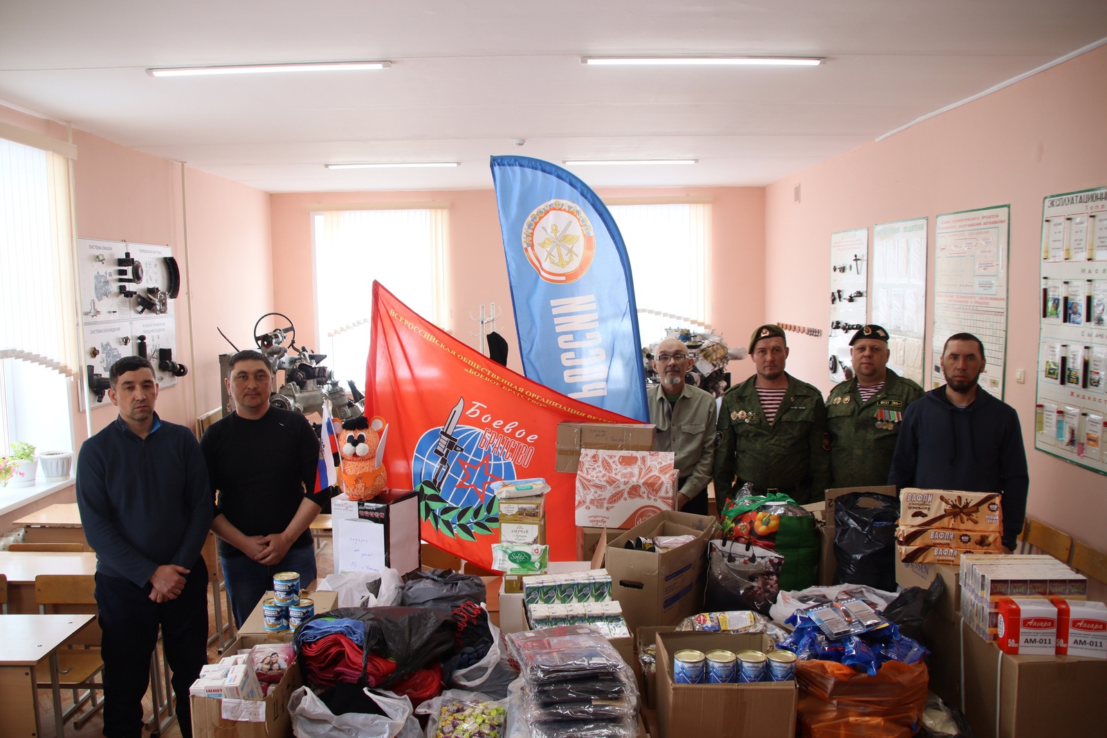 Баймакский район отправил гуманитарную помощь для военнослужащих инженерной бригады Алкино-2
