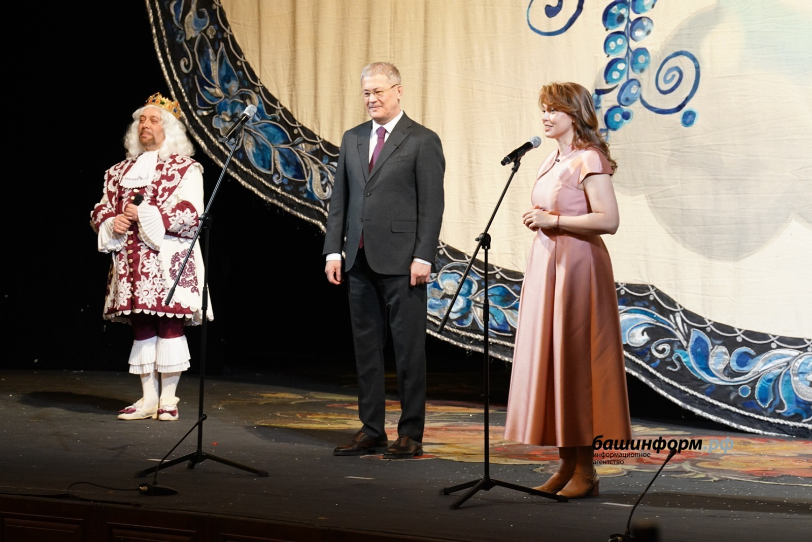 В преддверии весеннего праздника в Уфе прошел «Бал маленьких принцесс»