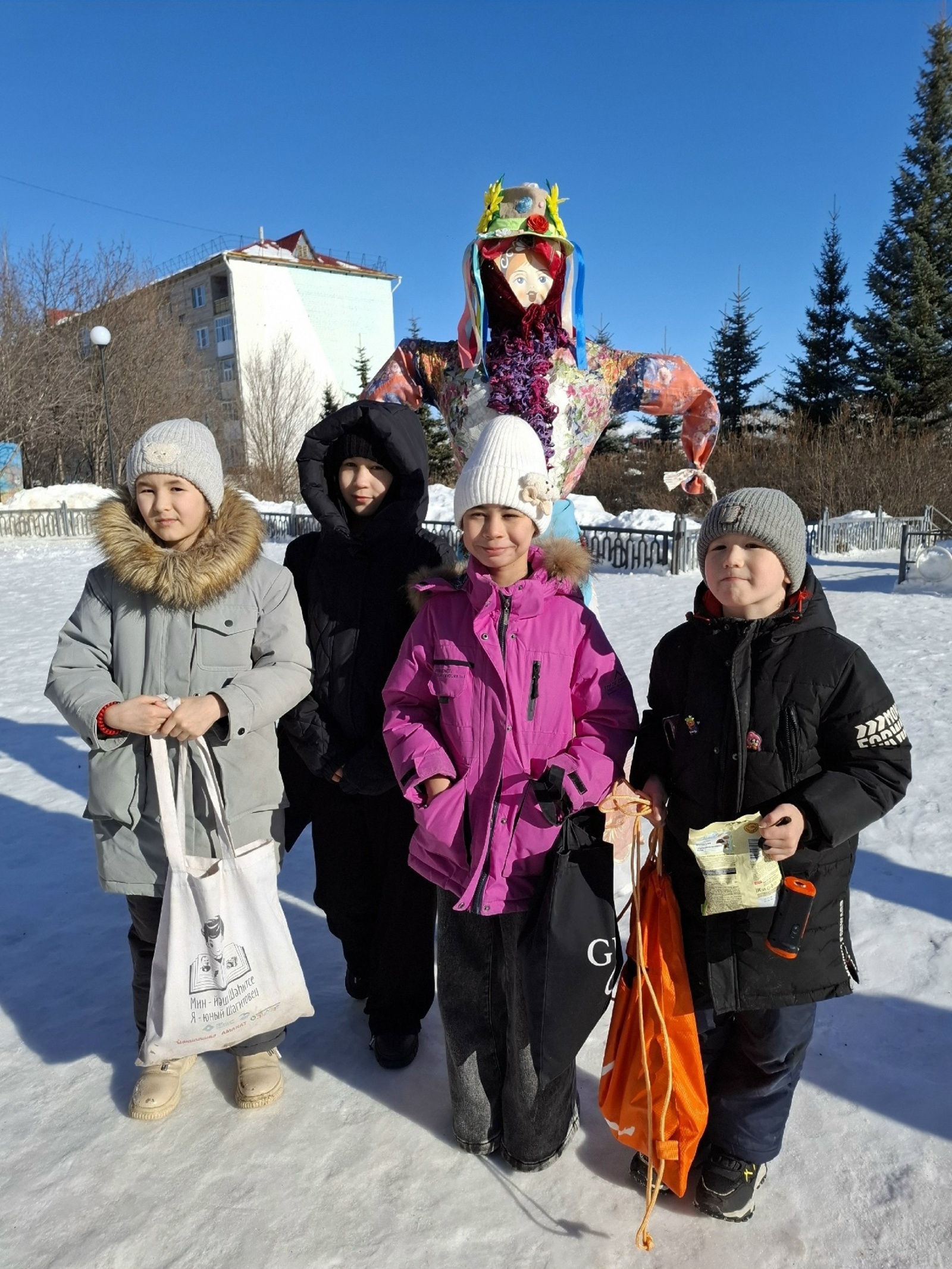 Зиму провожали, весну зазывали