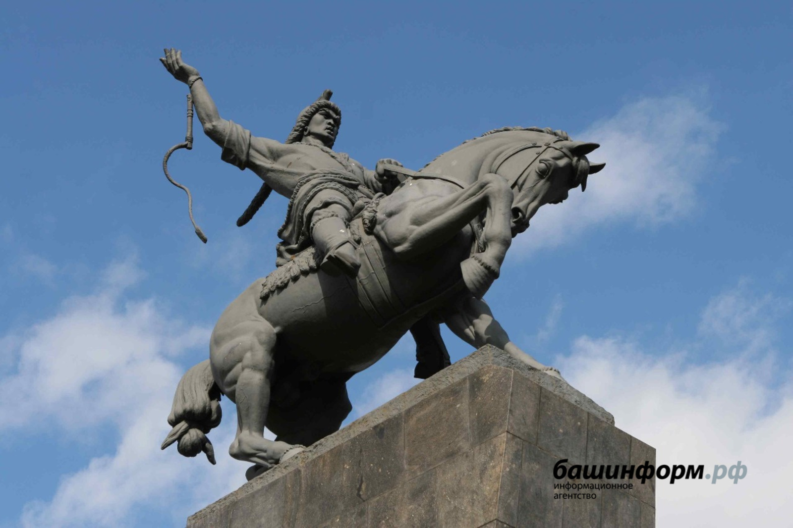 Работы по реконструкции памятника Салавату Юлаеву в Уфе могут начаться уже будущим летом